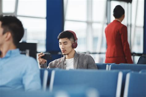 cathay pacific gold member hotline.